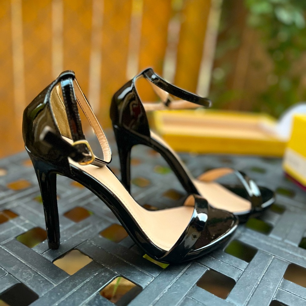 Black ankle buckle heels, women’s size 6